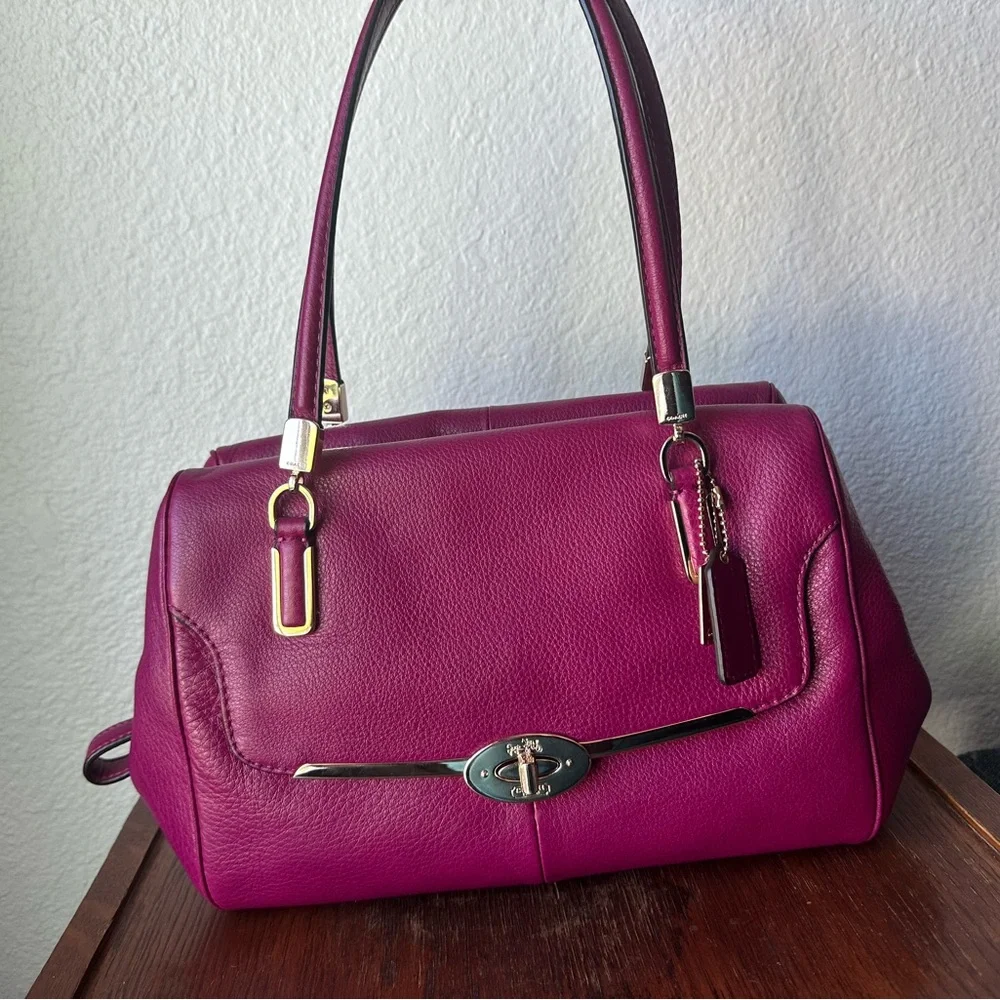 Coach Magenta Leather Shoulder Bag - Picture 2 of 6